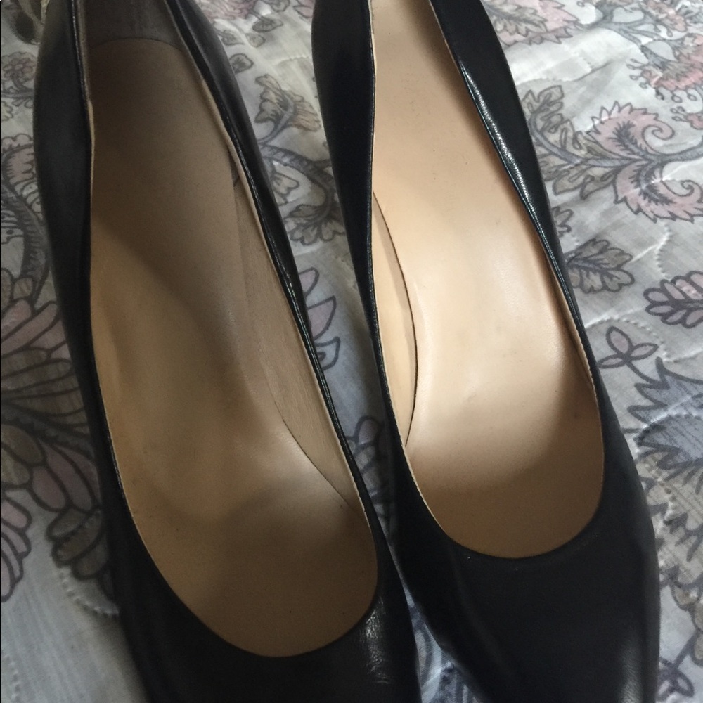 Shoes - Picture 4 of 6